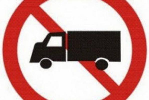 Meski Sudah Dijaga, Truk Bertonase Tinggi Tetap Lolos Lewati Jalanan Kota Binjai