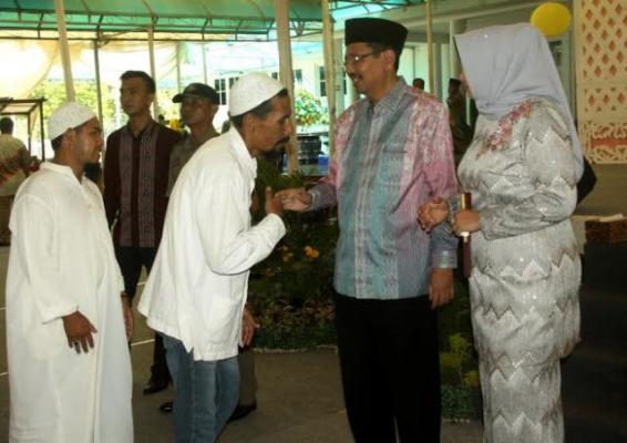 Ratusan Warga Hadiri Open House di Kantor Dinas Gubsu
