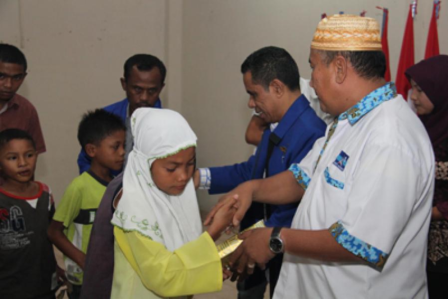 Demokrat Madina Santuni Anak Yatim