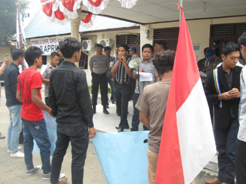 Lagi DPP IM3 Demo KPU Madina