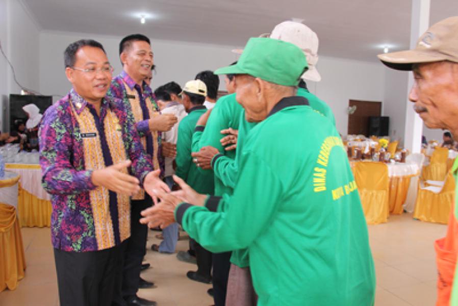 Idaham Janji Tingkatkan Kesejahteraan Petugas Kebersihan