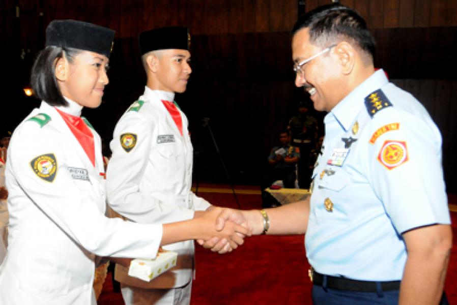 Kasum TNI Terima 66 Paskibraka