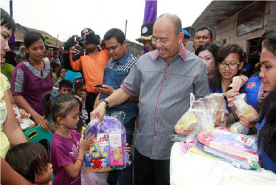 250 Anak Pemulung Dapat Bantuan Perlengkapan Sekolah