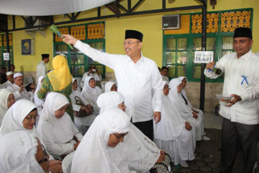 Walikota Medan Tepungtawari 104 Calhaj Asal Medan Selayang