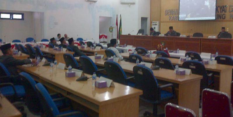 Bupati Tidak Hadir, Paripurna Istimewa Hanya Dihadiri 10 Anggota DPRD Madina