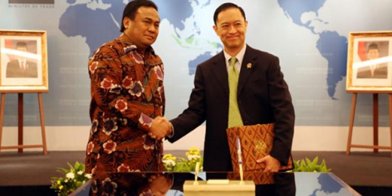Jokowi Instruksikan Mendag Stabilkan Harga dan Bereskan Bongkar Muat Pelabuhan