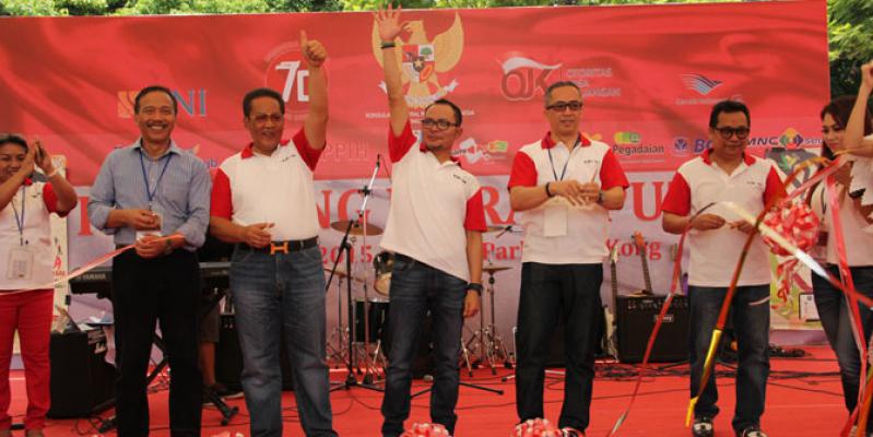 Menaker Rayakan HUT RI Bersama Puluhan Ribu TKI di Hong Kong