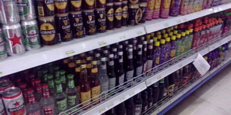 Minuman Beralkohol Masih Beredar di Minimarket di Medan, Siapa Bermain?