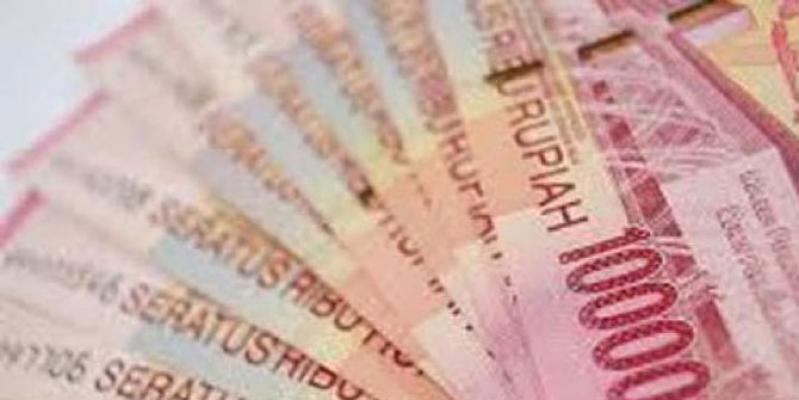 Rupiah Melemah, PHK Mengancam