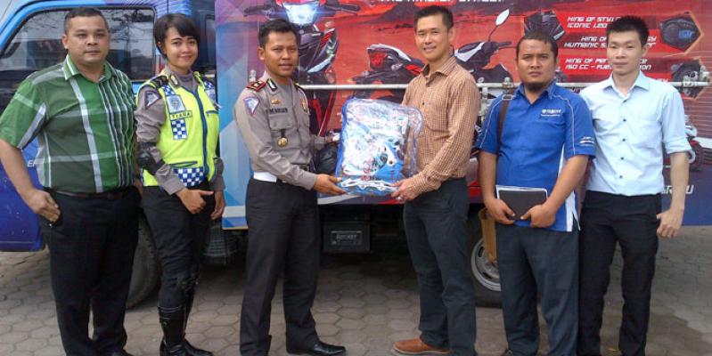 Satlantas Polresta Medan Pakai Sepatu Roda Atur Lalulintas