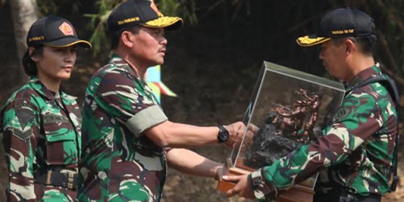 TNI AD Juara Umum Menembak Piala Panglima TNI