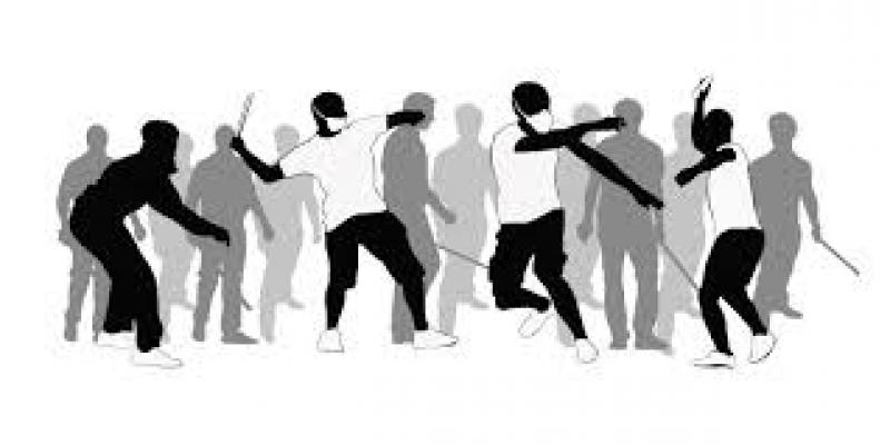 Dua Begal Dihakimi Massa Hingga Babak Belur