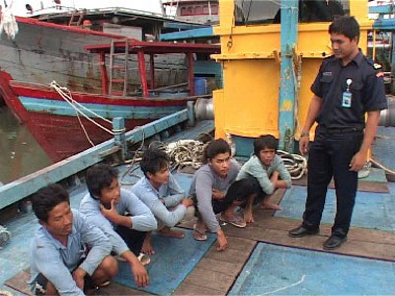 Dua Kapal Berbendera Malaysia Mencuri Ikan di Perairan Indonesia