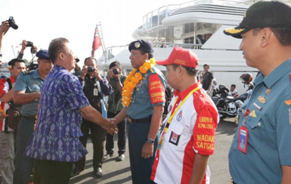 Satgas LNRPB/KPN KRI Makassar 590 Tiba di Bali