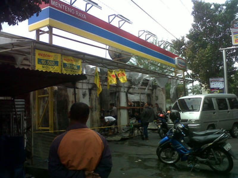 Gerai Indomaret Menteng Raya Medan Terbakar