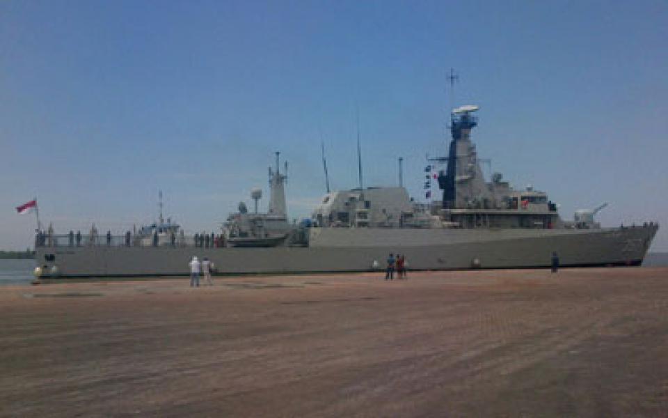 KRI Bung Tomo Kapal Pesanan Dari Inggris Tiba di Belawan