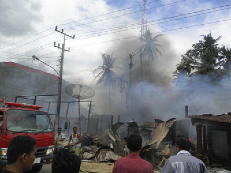 7 Rumah Kios Terbakar di Pasar Latong Lubuk Barumun