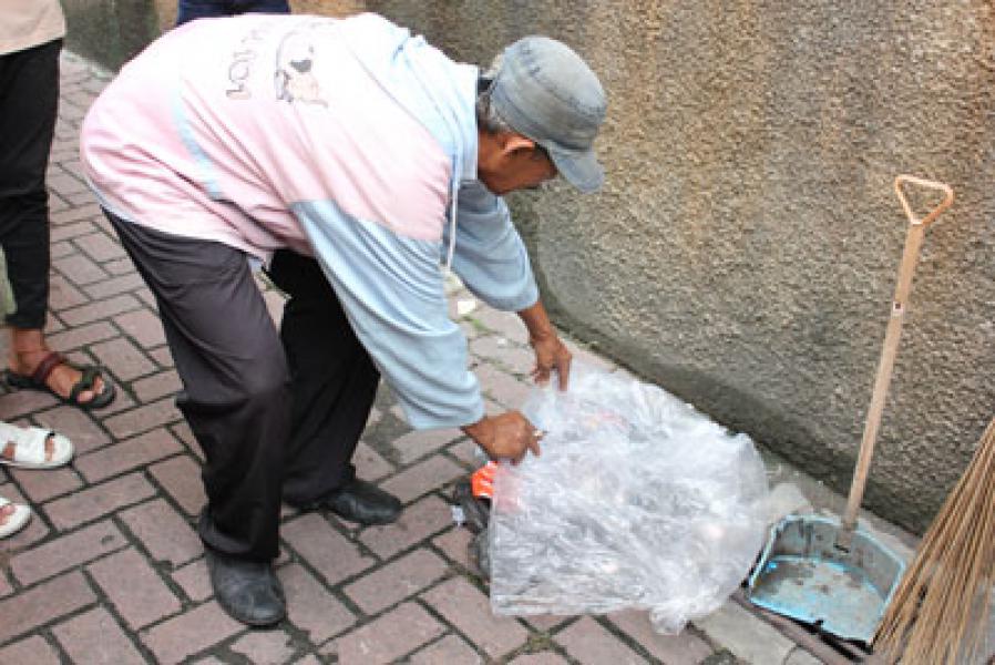 Mayat Bayi Dibuang ke Tong Sampah di Medan