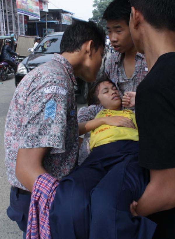 Sejumlah Siswi SMP Negeri 3 Medan Kesurupan
