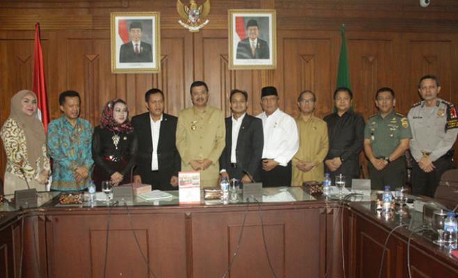 Pemprov Sumut Susun Pergub Pengalihan Urusan Pemkab/Pemko
