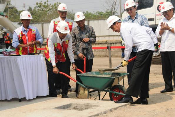 Presiden Jokowi Groundbreaking LRT
