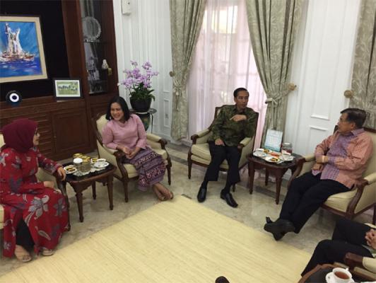 Presiden Jokowi Jenguk Wapres JK