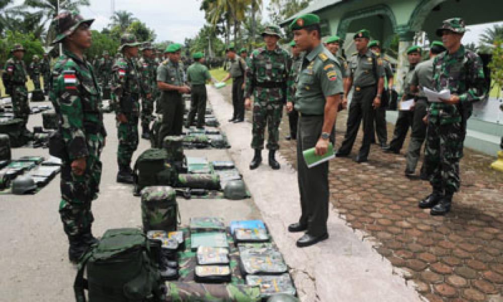Asops Kasdam Cek Kesiapan Satgas Yonif 100/Raider Pamtas RI-Malaysia