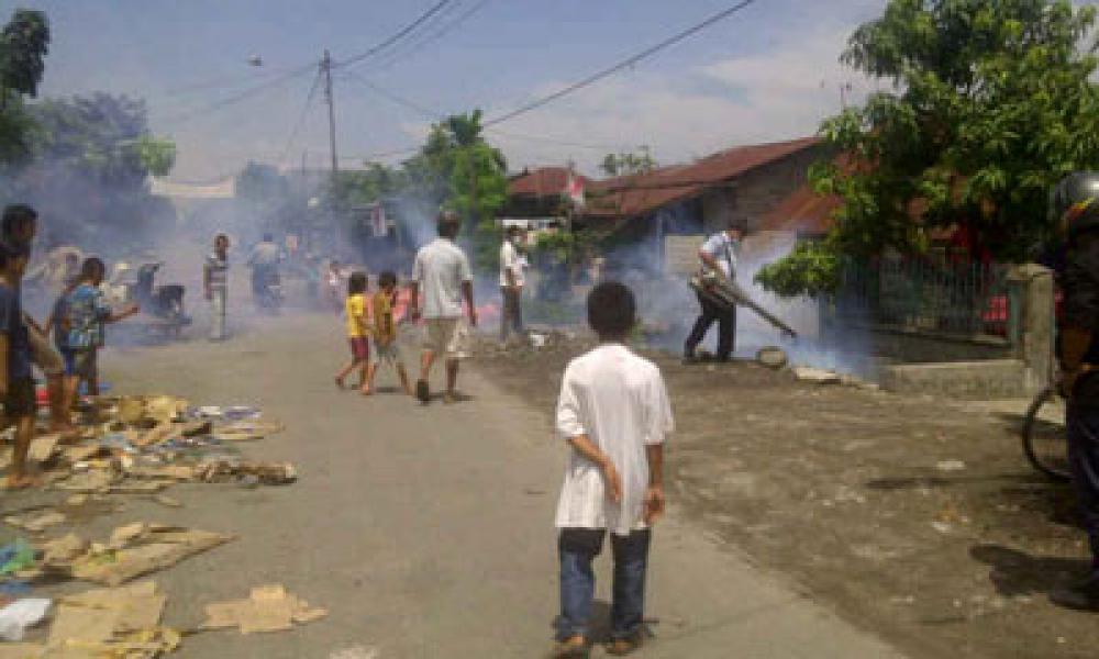 Caleg Peduli DBD Fogging Pemukiman Warga di Medan