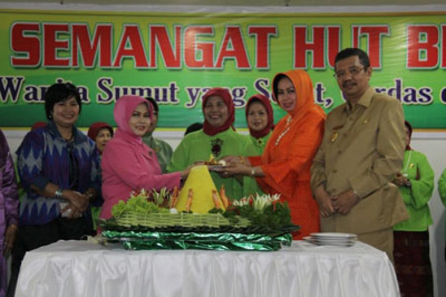 Wagub Sumut Ajak BKOW Terlibat Tekan Angka Kemiskinan