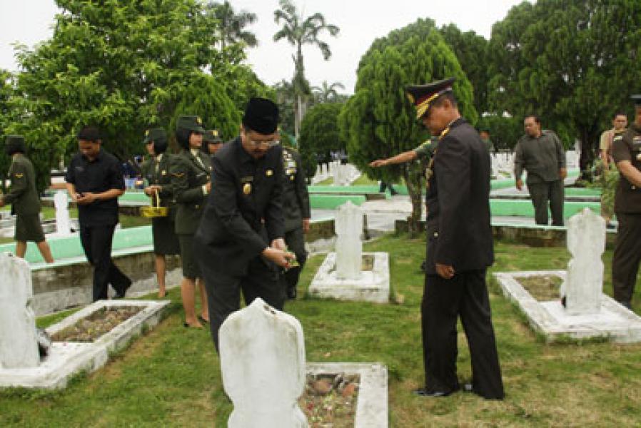 FKPD Sumut Ziarah ke TMP