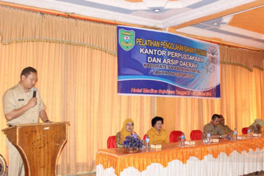 Perpustakaan Madina Gelar Pelatihan Pengolahan Bahan Pustaka