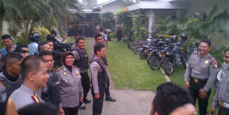 Anjing Pelacak Sisir Rumah Sekeluarga Tewas Dibantai di Medan