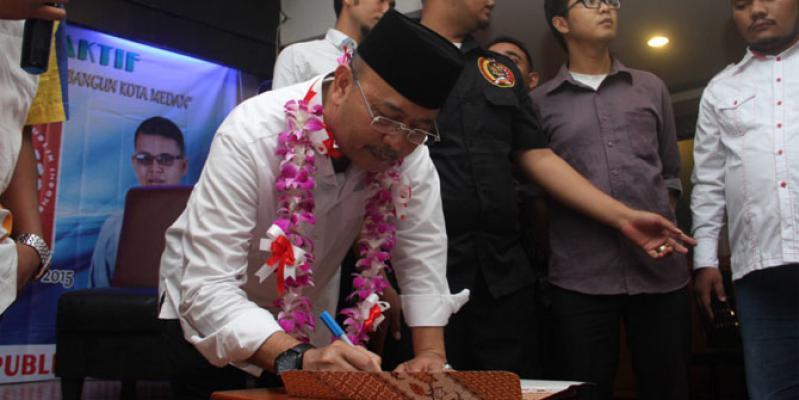 Eldin Teken Kontrak Politik Dengan Mahasiswa