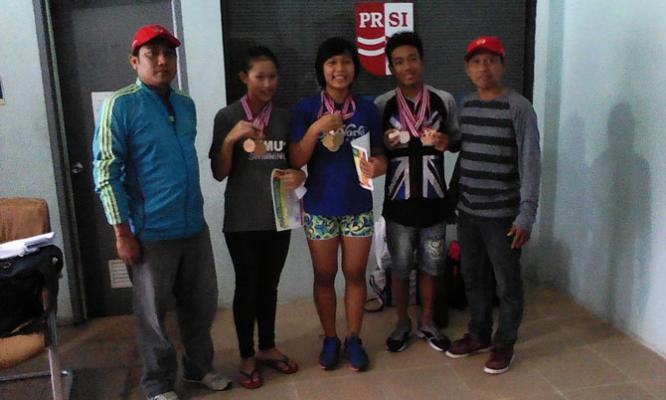 Medan Helvetia Rebut 4 Emas Cabang Renang Porkot 2015
