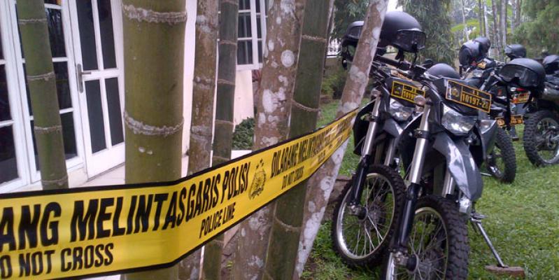 Sekeluarga Tewas Dibantai di Medan