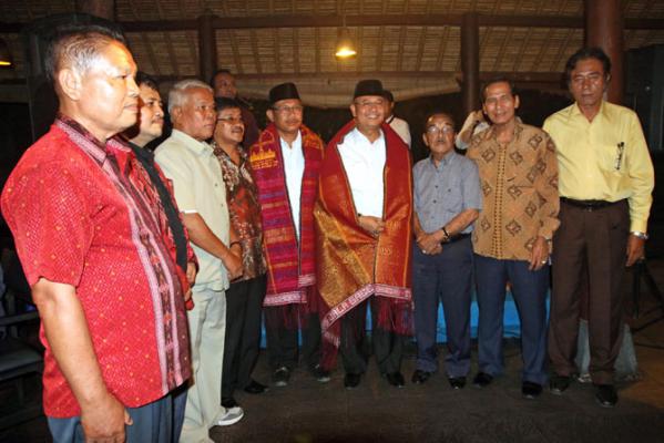 Tak Mau Dibeli Dengan Uang, Pomparan Toga Sinaga Menangkan Pasangan BENAR