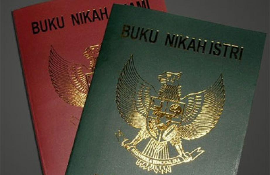 Pengantin Baru Gembira Buku Nikah Sudah Tiba di Sumut