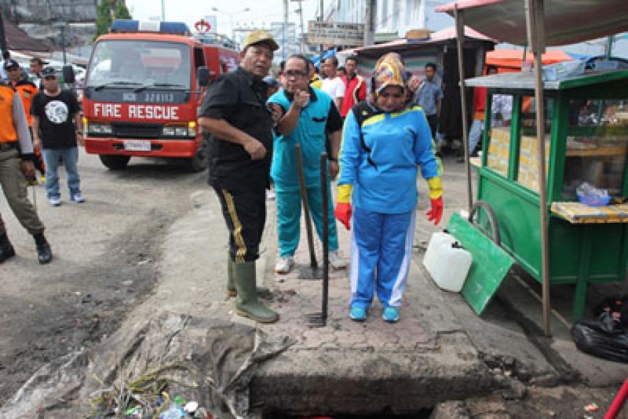 Bupati Madina Bersama SKPD Gotong Royong