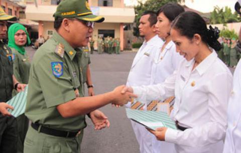 dr Marbangun Simatupang Tenaga Medis Teladan Kota Binjai