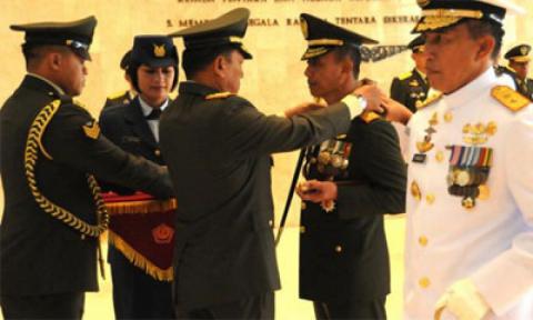 106 Pati TNI Terima Bintang Kehormatan