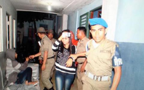 Satpol PP Madina Jaring 7 Pasangan Mesum