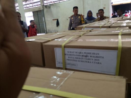2 Juta Surat Suara Pilkada Tiba di Medan 