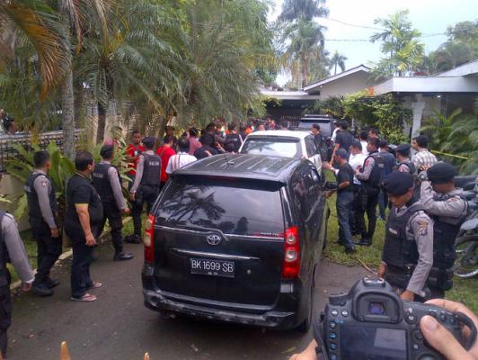 Anak Korban Hadiri Rekonstruksi Pembunuhan Sekeluarga di Medan
