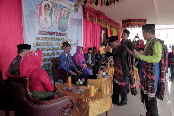 Plt Gubernur Sumut Diberi Marga Siregar