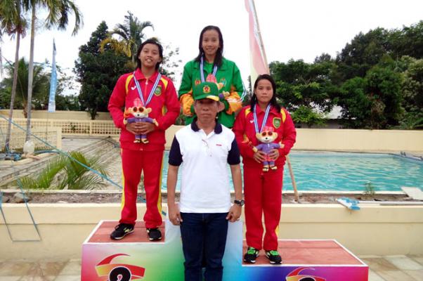 Resy Tambah Satu Emas Dari Renang