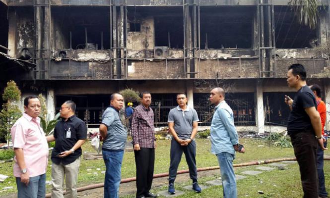 Terbakar, Plt Gubernur Tinjau Kantor Dispenda Sumut