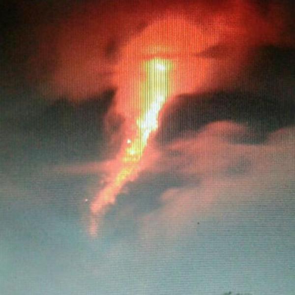 Sinabung 9 Kali Erupsi, Pengungsi Terus Bertambah