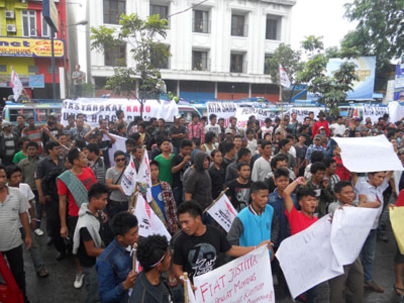 Pemuda Merga Silima Geruduk Kantor DPRD Medan