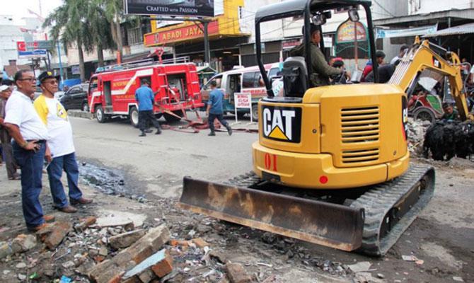 Randiman 12 Jam Gotong Royong di Jalan Denai