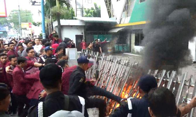UISU Bentrok, 50 Orang Diamankan